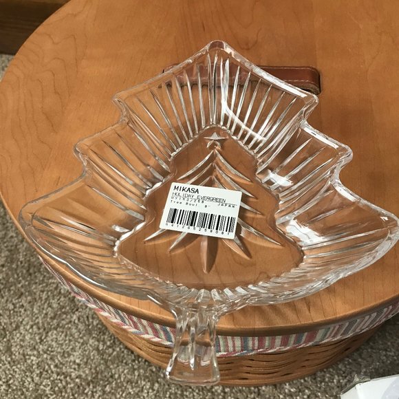 NWT Mikasa Holiday Glass Evergreen Tree 8" Bowl - Picture 2 of 8
